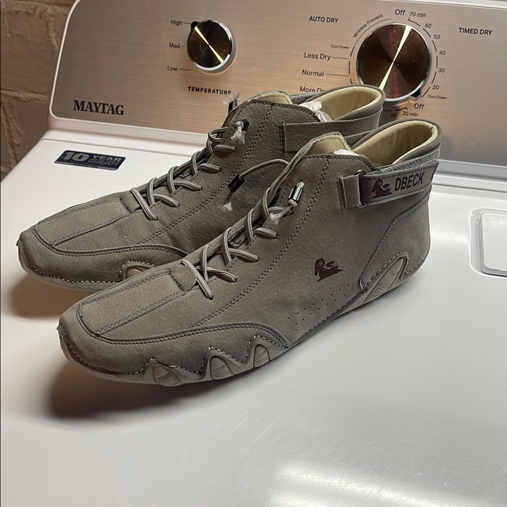 DBeck Barefoot Ankle Explorer Boot. Men's size 12. New without tags.